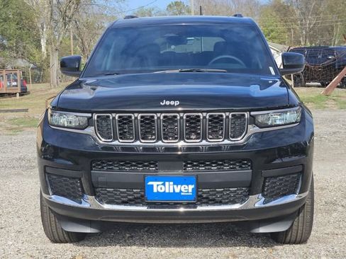 New 2025 Jeep Grand Cherokee L Laredo image 3