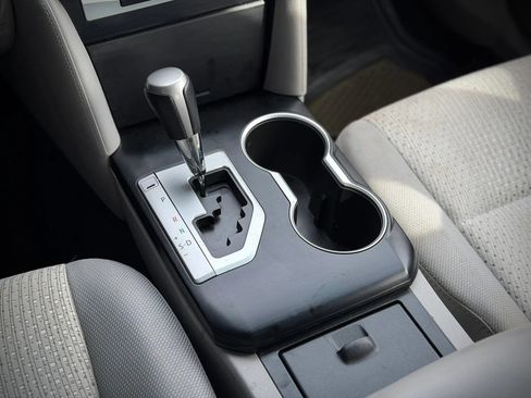 Used 2014 Toyota Camry LE FWD image 14