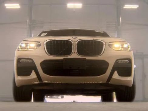 Used 2019 BMW X4 xDrive30i w/ Executive Package AWD/4WD image 3