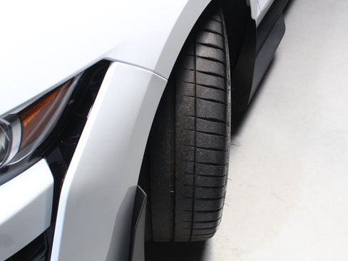 Used 2021 Ford Mustang Shelby GT500 w/ Carbon Fiber Track Pack RWD image 31