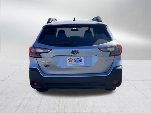 Used 2024 Subaru Outback Premium image 6