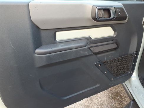 Used 2024 Ford Bronco Black Diamond image 11