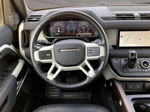 Used 2023 Land Rover Defender 110 S image 5