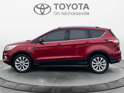 Used 2017 Ford Escape Titanium image 3
