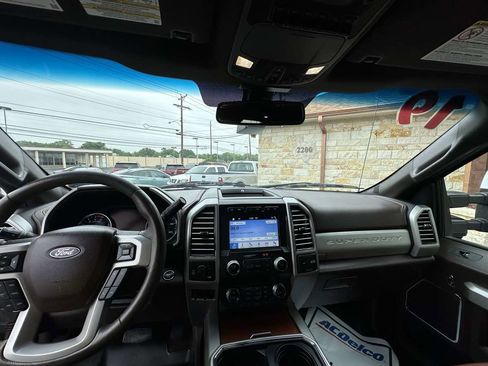 Used 2019 Ford F250 King Ranch w/ King Ranch Ultimate Package AWD/4WD image 11