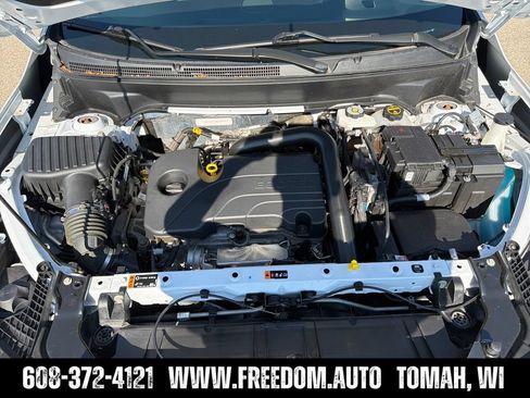 Used 2024 GMC Terrain Denali w/ Denali Premium Package AWD/4WD image 22