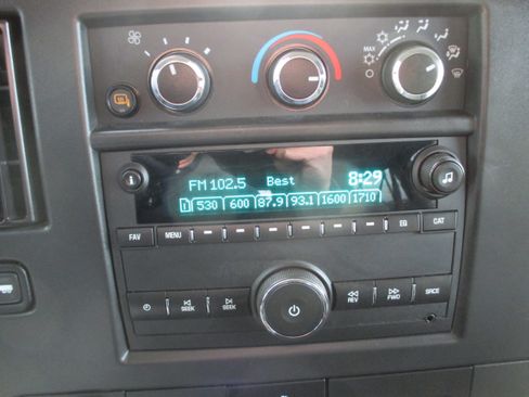 Used 2025 Chevrolet Express 3500 LS RWD image 13