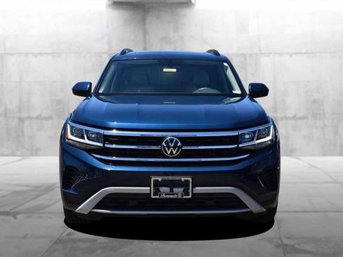 Used 2023 Volkswagen Atlas SE w/ Panoramic Sunroof Package FWD image 4