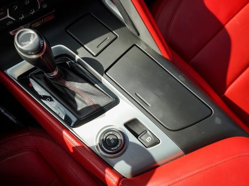 Used 2016 Chevrolet Corvette Z06 w/ 3LZ Preferred Equipment Group image 29