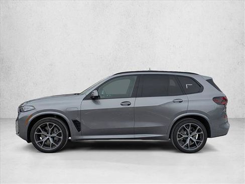 Used 2026 BMW X5 xDrive50e w/ M Sport Package AWD/4WD image 5