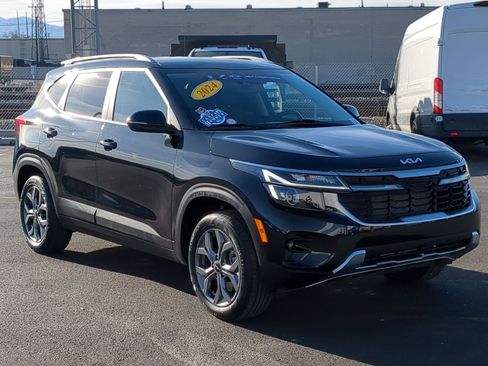 Certified 2024 Kia Seltos S image 7