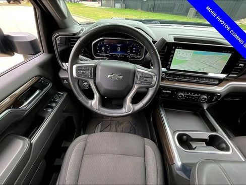 Used 2025 Chevrolet Silverado 2500 LT w/ Trail Boss Package image 5