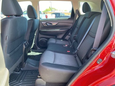 Used 2017 Nissan Rogue S FWD image 18