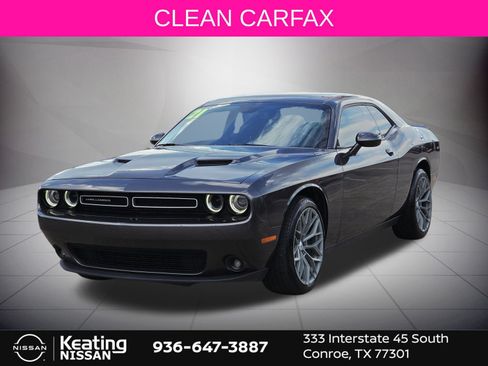 Used 2021 Dodge Challenger SXT w/ Plus Package RWD image 4