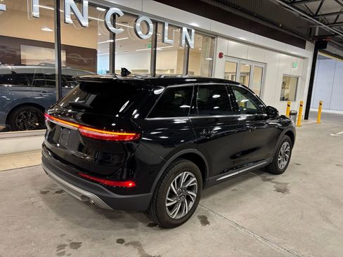 Used 2023 Lincoln Corsair AWD w/ Equipment Group 101A image 3