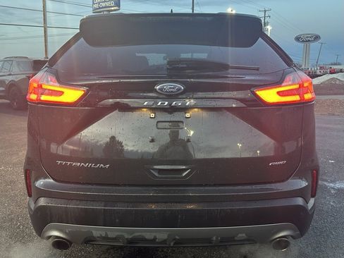 Used 2024 Ford Edge Titanium image 4