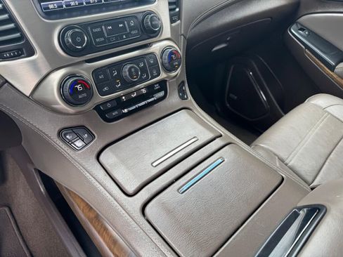 Used 2018 GMC Yukon Denali w/ Denali Ultimate Package AWD/4WD image 16