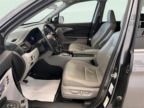 Used 2021 Honda Pilot Touring image 23