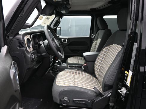New 2026 Jeep Gladiator Sport AWD/4WD image 9