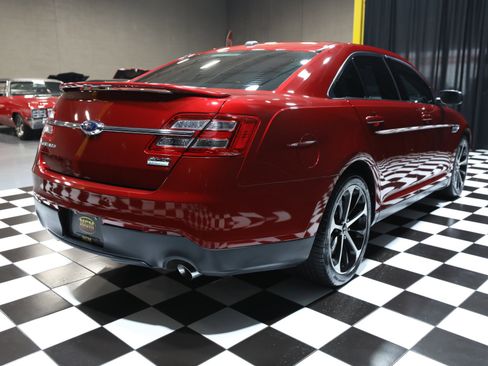 Used 2015 Ford Taurus SHO w/ Equipment Group 401A AWD/4WD image 19