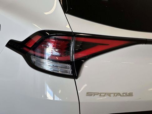 Used 2024 Kia Sportage X-Line AWD/4WD image 11
