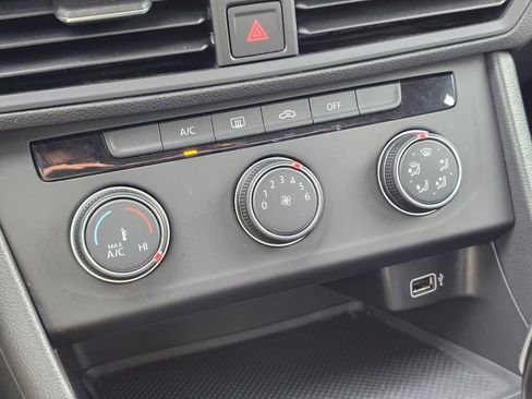 Used 2019 Volkswagen Jetta S image 28