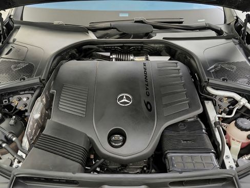 Used 2022 Mercedes-Benz S 500 4MATIC w/ AMG Line Package image 39