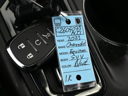 Used 2023 Chevrolet Equinox RS FWD image 27