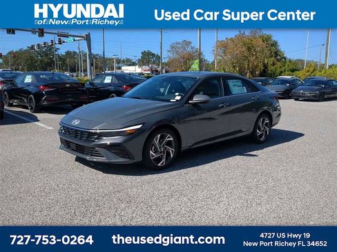 New 2026 Hyundai Elantra Limited image 2