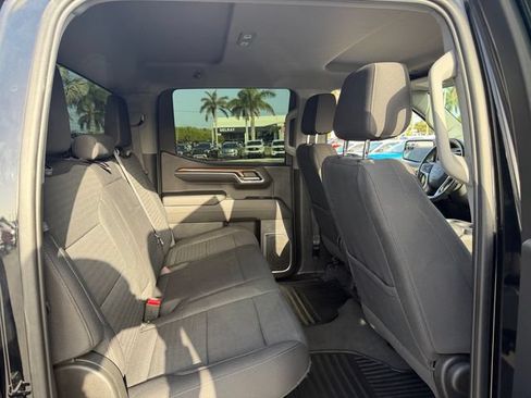 Used 2023 Chevrolet Silverado 1500 RST AWD/4WD image 19