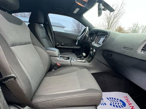 Used 2015 Dodge Charger SE w/ Popular Equipment Group image 12