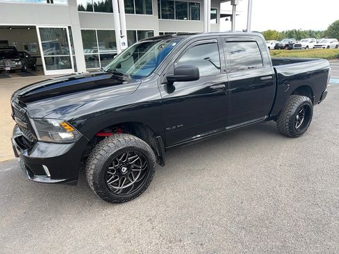 Used 2015 RAM 1500 Express AWD/4WD image 2