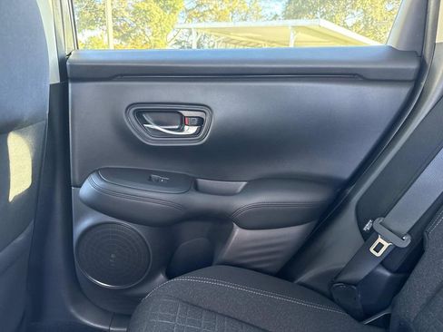 Used 2023 Honda HR-V LX image 15