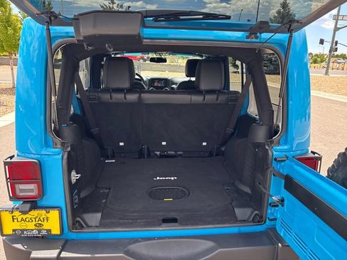 Used 2017 Jeep Wrangler Unlimited Sahara w/ Quick Order Package 24E Chief AWD/4WD image 17
