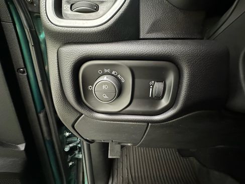 Used 2022 RAM 2500 Big Horn w/ Level B Equipment Group AWD/4WD image 32
