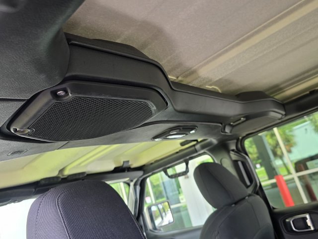 Used 2018 Jeep Wrangler Unlimited Sport S AWD/4WD image 11