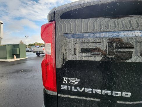 Used 2020 Chevrolet Silverado 1500 RST AWD/4WD image 13