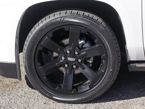 Used 2017 Cadillac Escalade ESV Platinum AWD/4WD image 49