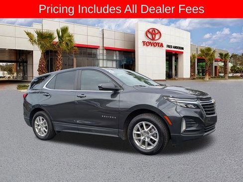 Used 2023 Chevrolet Equinox LT FWD image 2