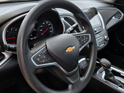 Used 2022 Chevrolet Malibu LT image 17