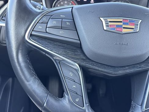 Used 2020 Cadillac XT5 Premium Luxury image 30