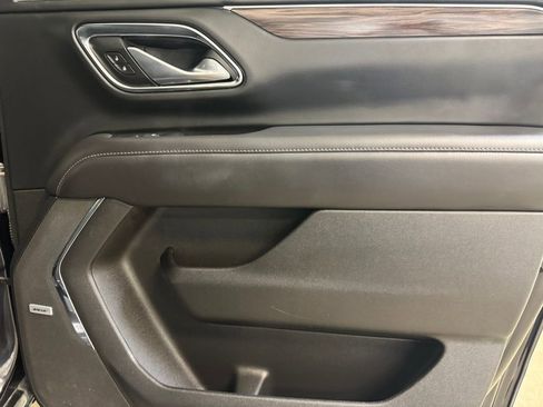 Used 2022 Chevrolet Suburban Z71 image 27