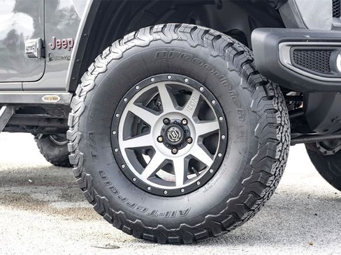 Used 2019 Jeep Wrangler Unlimited Rubicon image 2