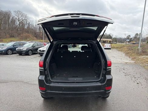 Used 2020 Jeep Grand Cherokee Altitude image 11