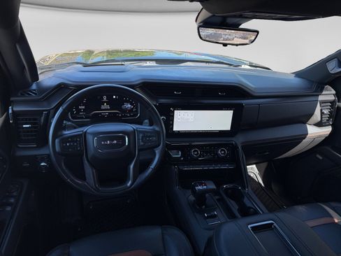 Used 2022 GMC Sierra 1500 AT4 w/ AT4 Premium Package image 12