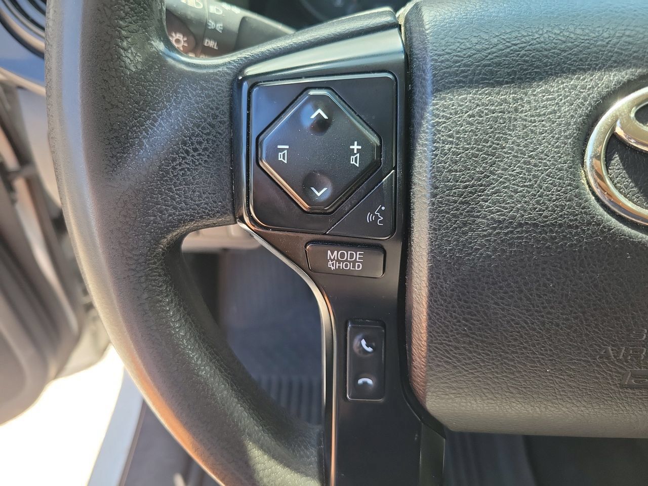 Used 2022 Toyota Tacoma SR RWD image 14