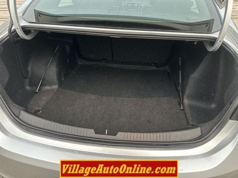 Used 2016 Chevrolet Malibu LT FWD image 30