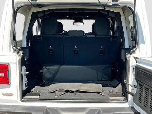 Certified 2025 Jeep Wrangler Unlimited Sahara w/ Safety Group AWD/4WD image 24