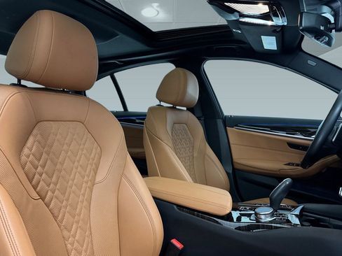 Certified 2023 BMW 530e w/ Convenience Package image 31