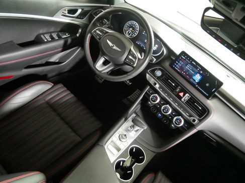 Used 2023 Genesis G70 2.0T w/ Sport Prestige Package image 9